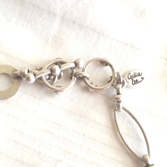 Cookie Lee Silver Oval Round Link Bracelet - Picture 2 of 4
